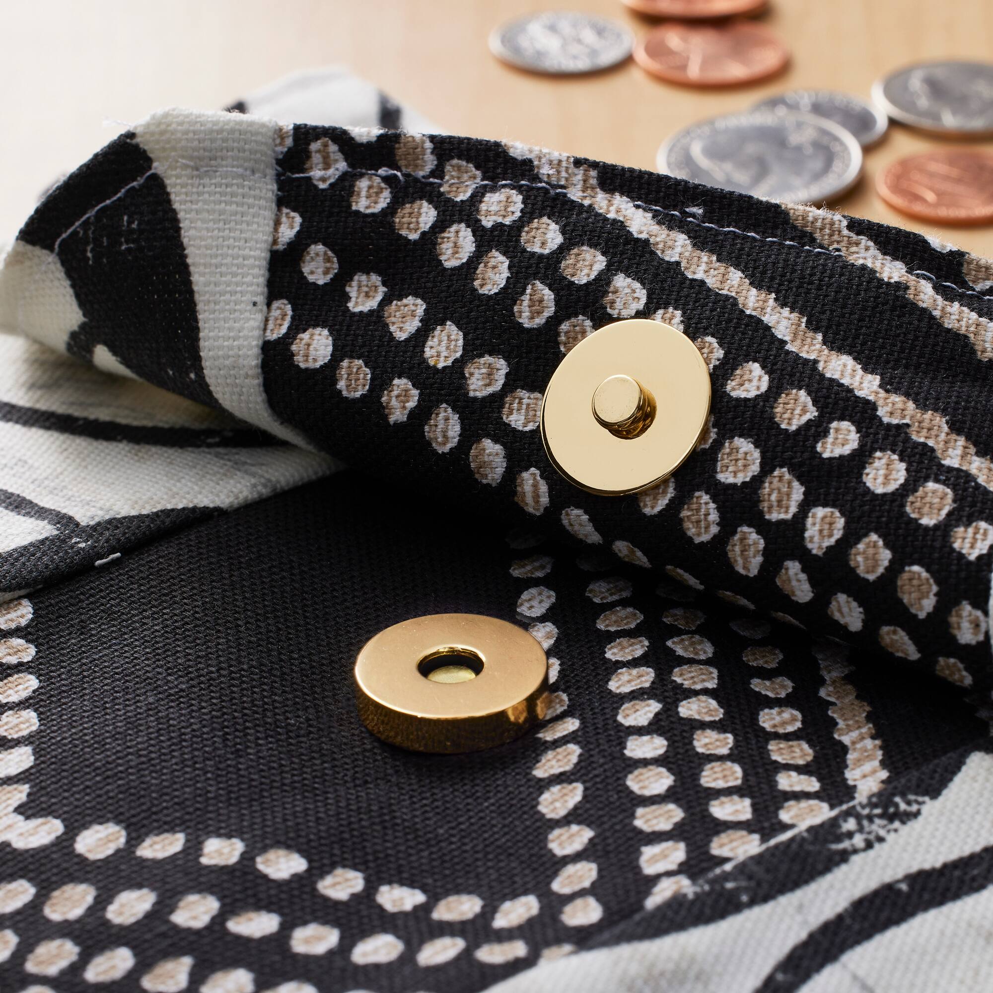 Gold Magnetic Purse Snap by Loops & Threads™